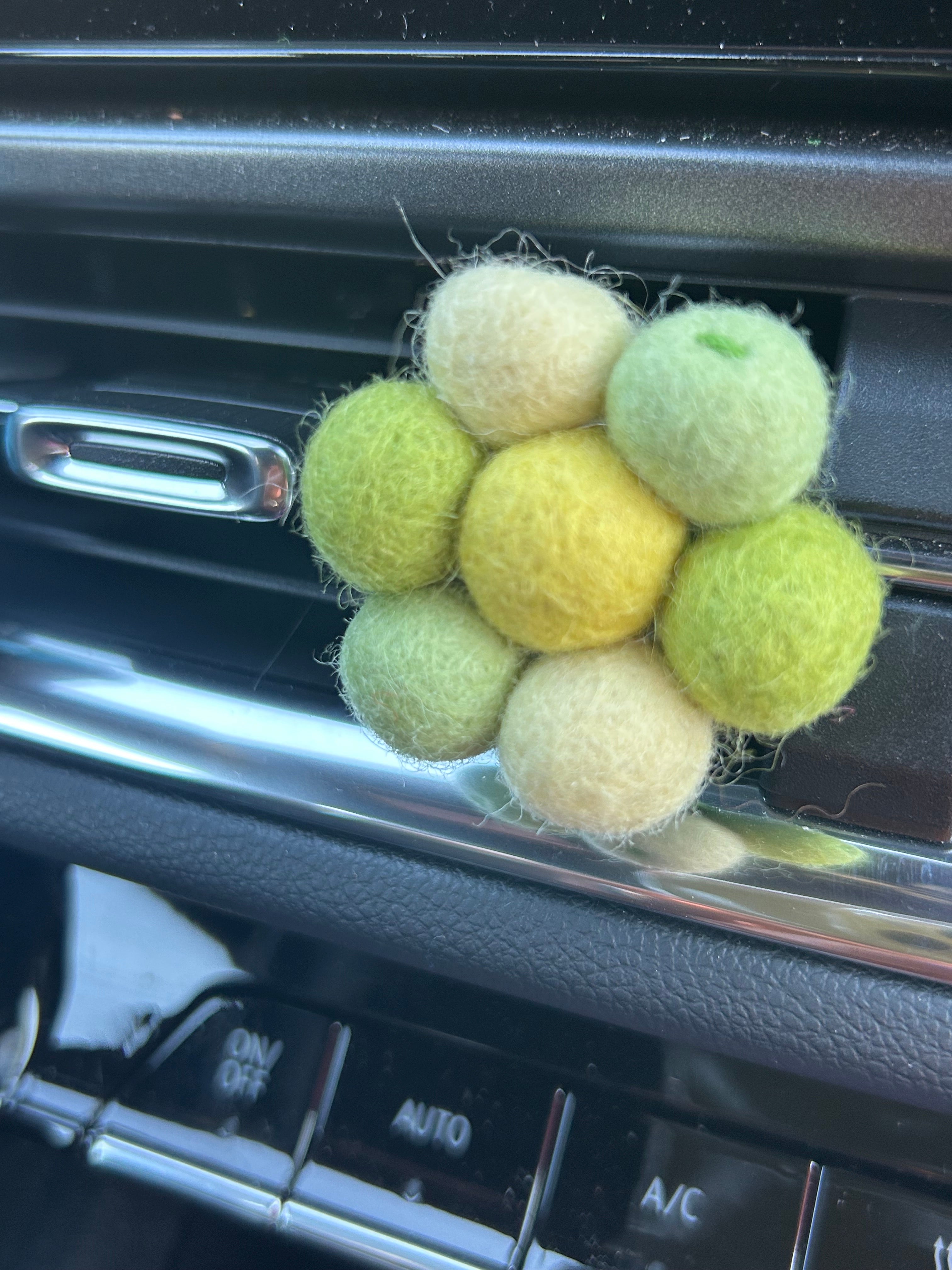 Green Daisy Car Freshie